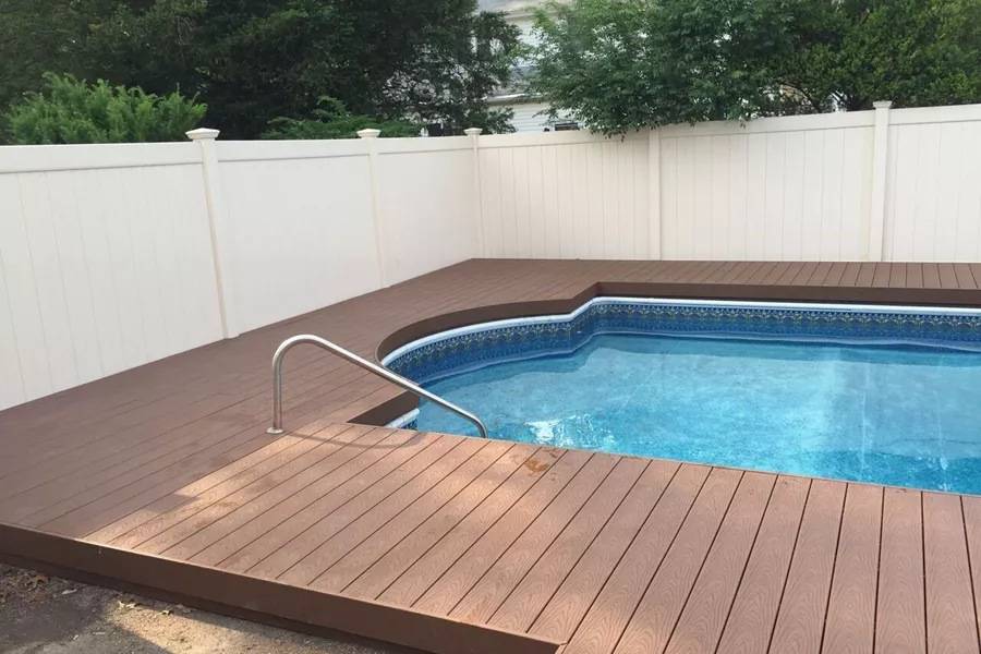 Deck in East Meadow,NY 11554