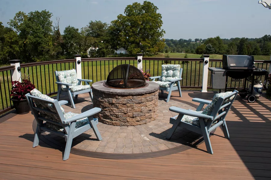 Deck with Fire Pit & Pergola