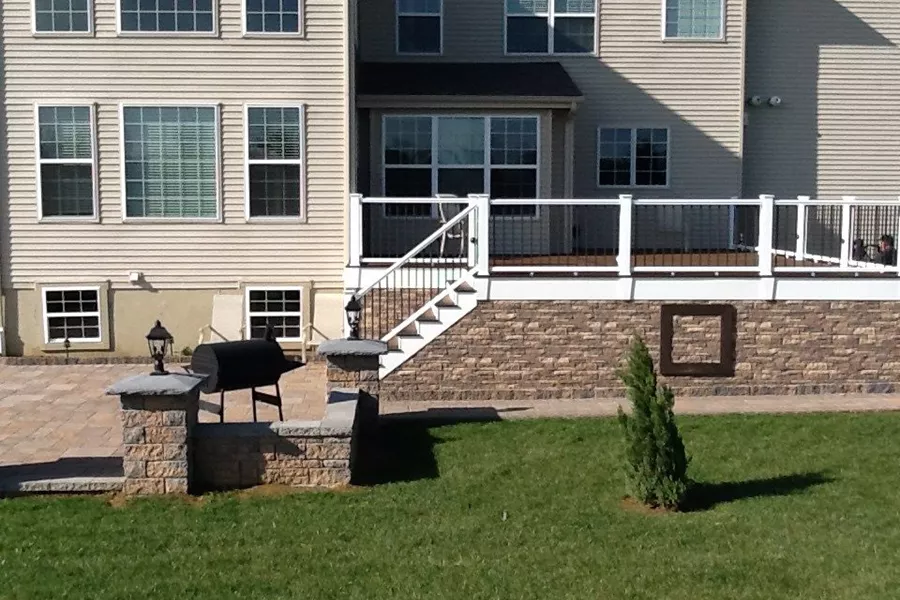 Best of both Deck and Patio (1)
