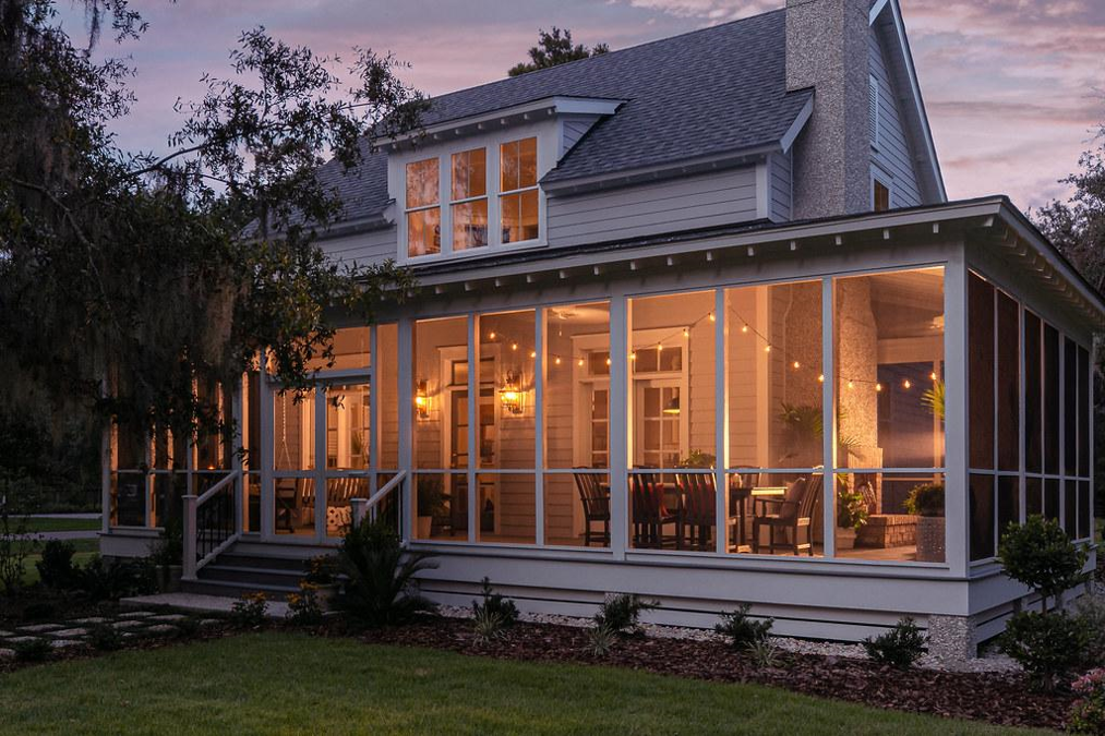 5 Ways to Use Your Deck In The Winter | Decks.com by Trex