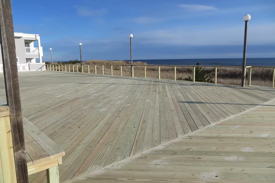 Boardwalk with Cable Rail