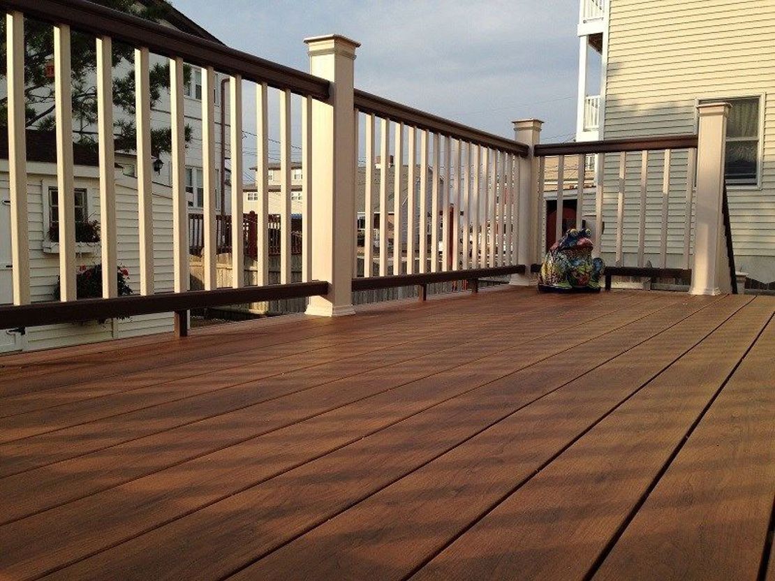 Zuri Deck Picture 7338