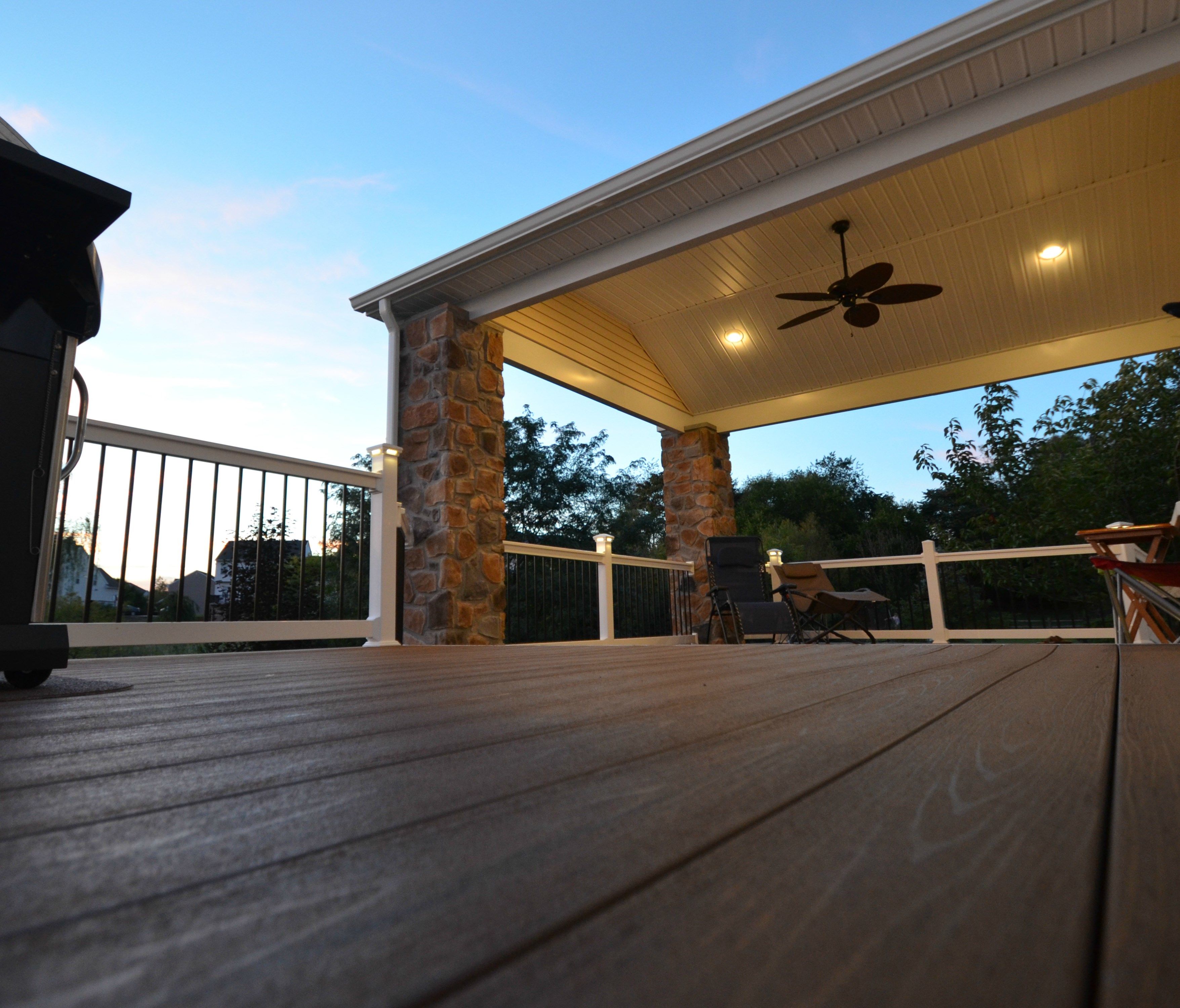 Gallery | Deck with Stone columns - Picture 1792 | Decks.com