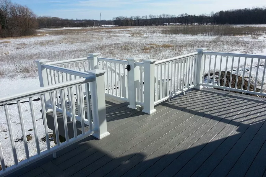 Deck with landing