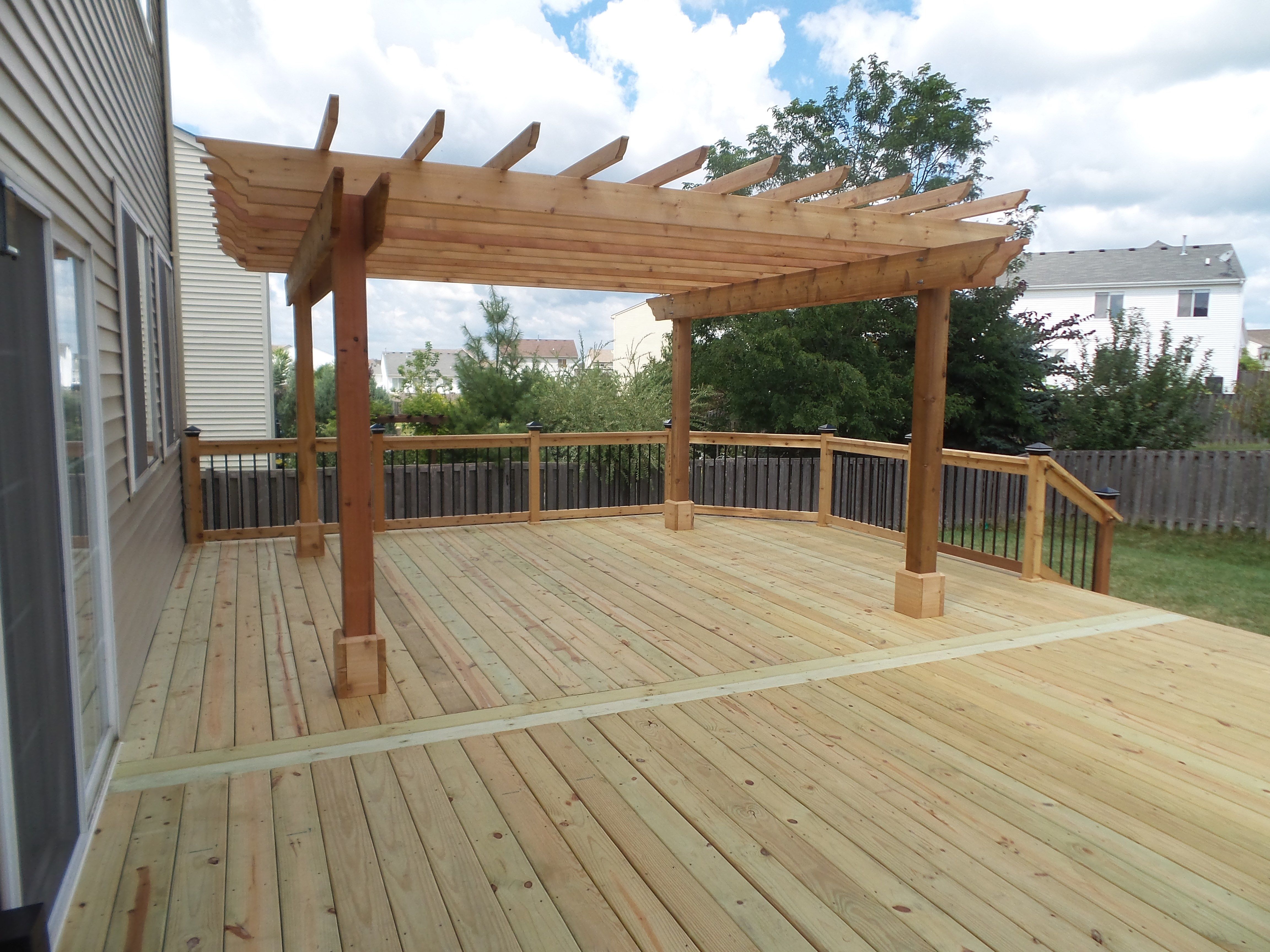 Gallery | Cedar Deck & Pergola - Picture 3637 | Decks.com