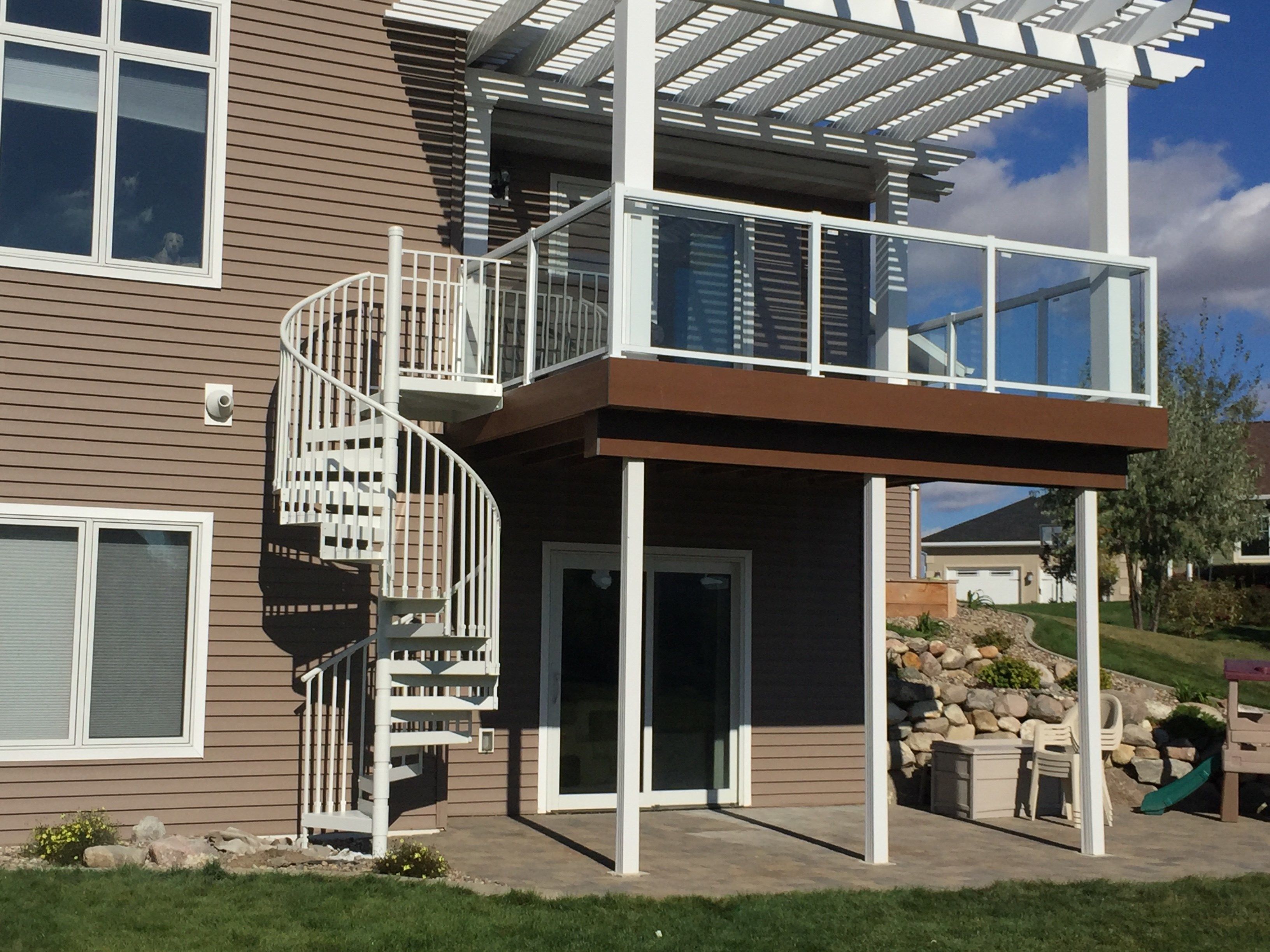 Gallery | Spiral Staircase Deck - Picture 6200 | Decks.com