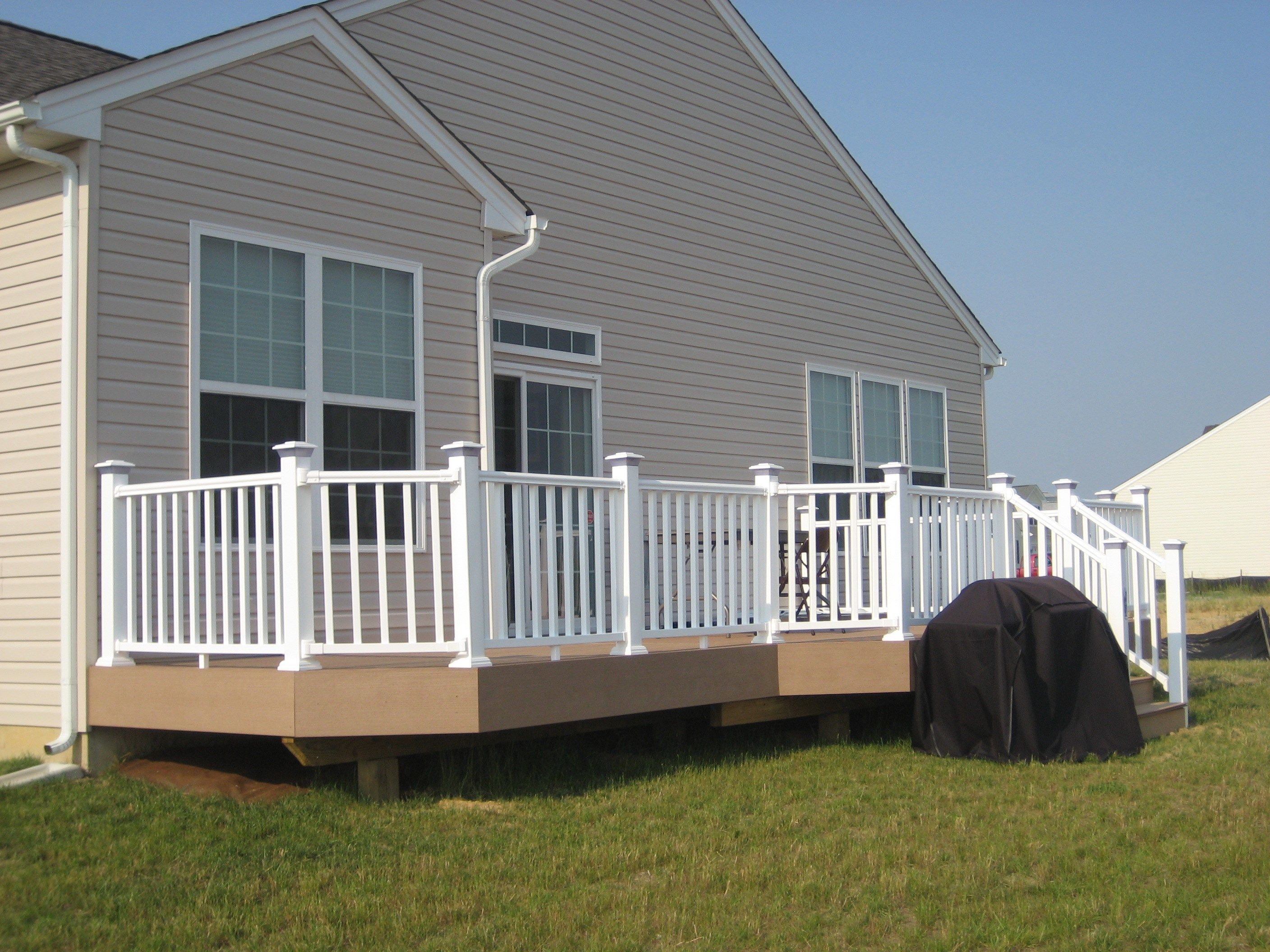 Gallery Composite Decks With PVC Vinyl Railing Picture 6428