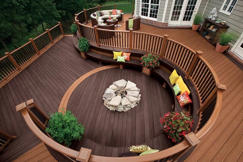 Social Gathering Deck Layout With Circular Seating