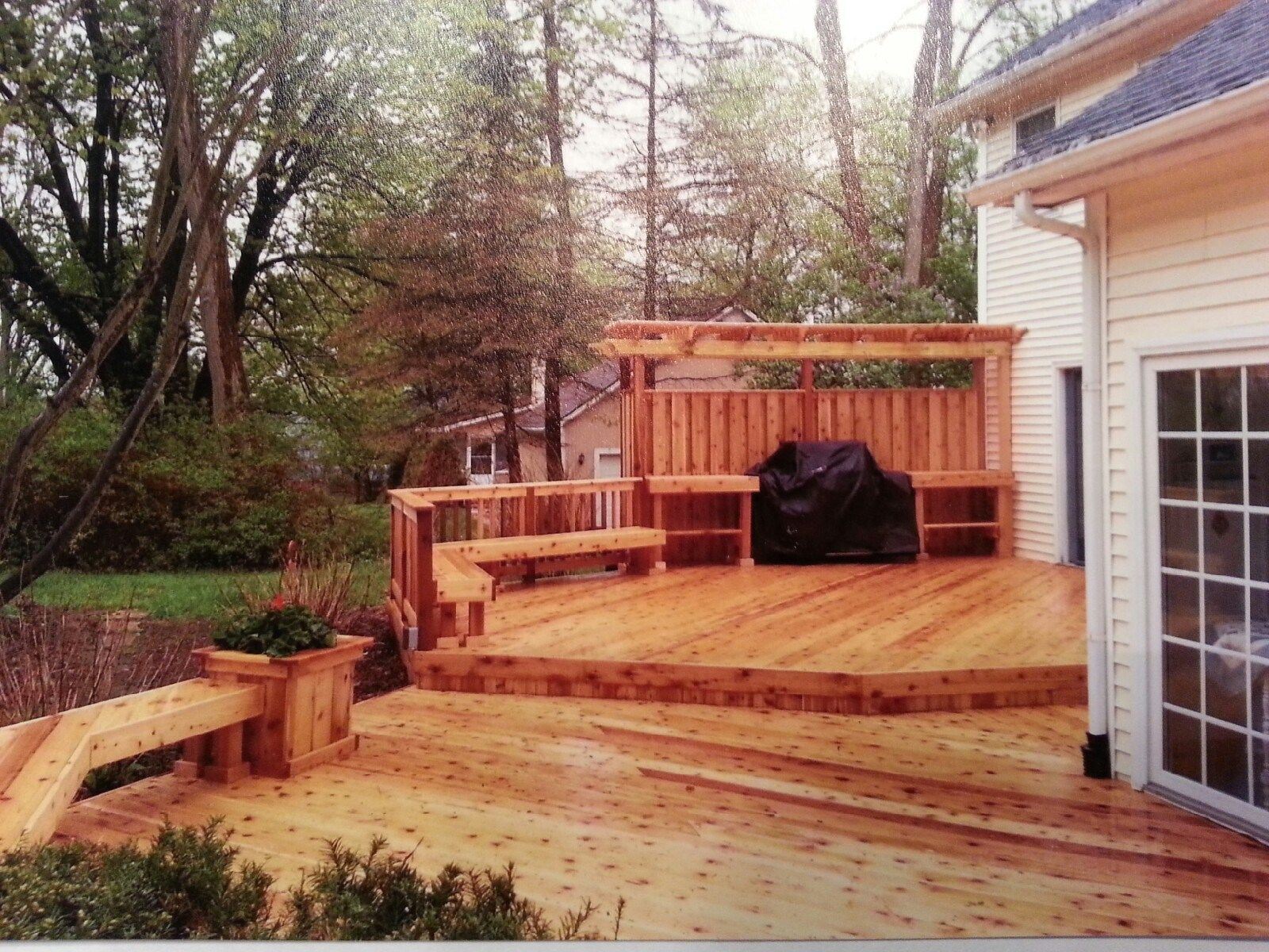 Cedar deck with Privacy wall - Picture 6135 | Decks.com by Trex