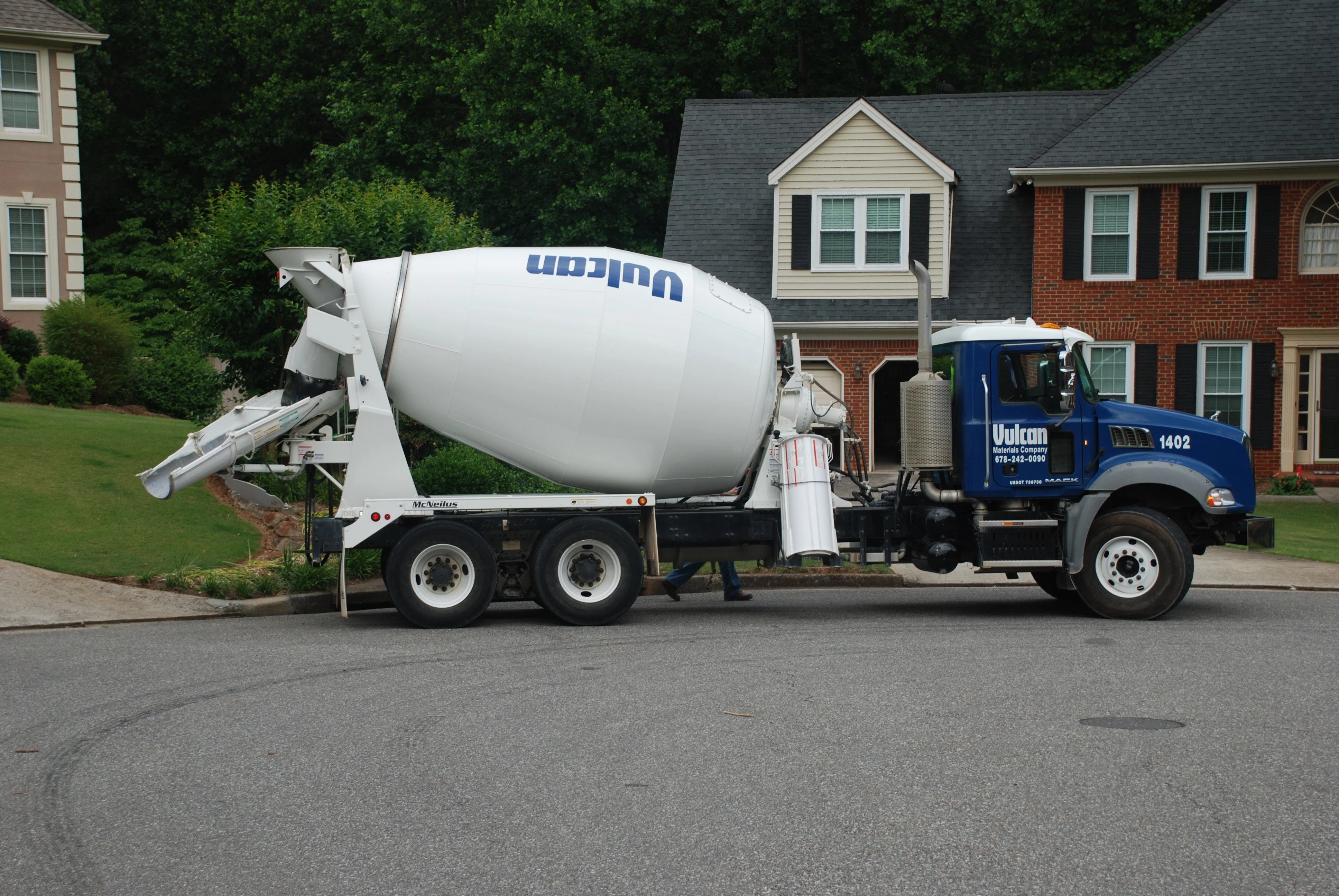 How Many Yards Can a Concrete Truck Hold: Ultimate Capacity Guide