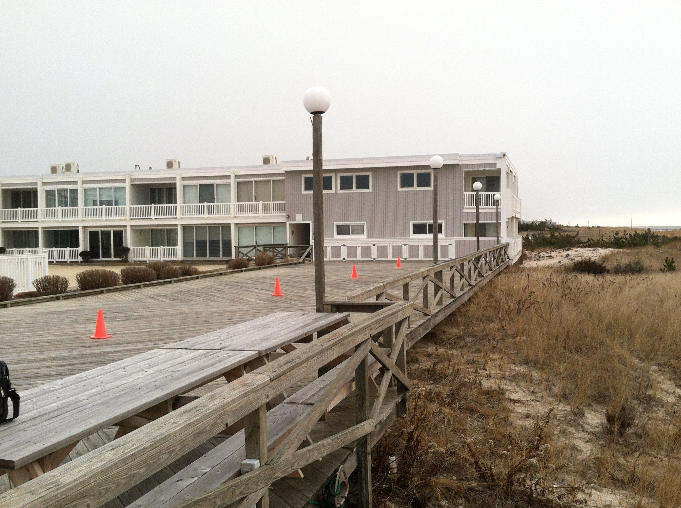 Gallery | Boardwalk with Cable Rail - Picture 1904 | Decks.com