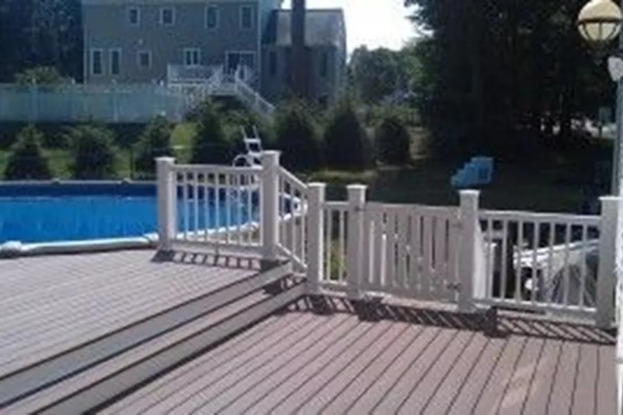 Pool Deck (4)