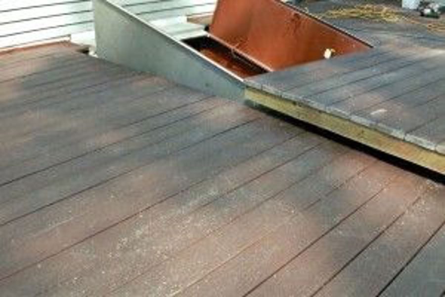 Gallery | Hidden Bulkhead Deck - Picture 7792 | Decks.com