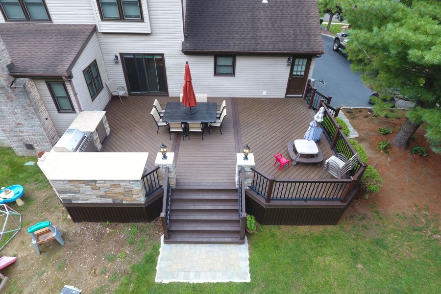 Gallery | Entertaining Maintenance Free Deck/Kitchen - Picture 7494 ...