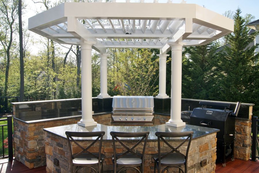 Outdoor Living at it's BEST! - Picture 6816 | Decks.com