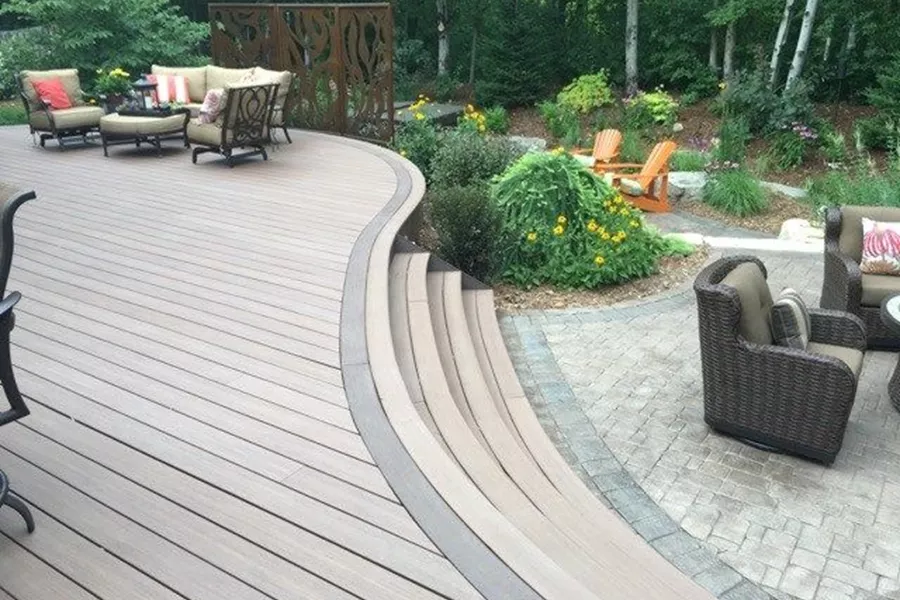 Curved Deck