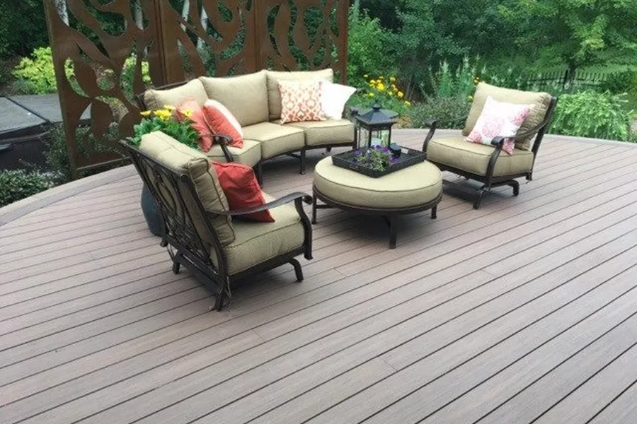 Curved Deck