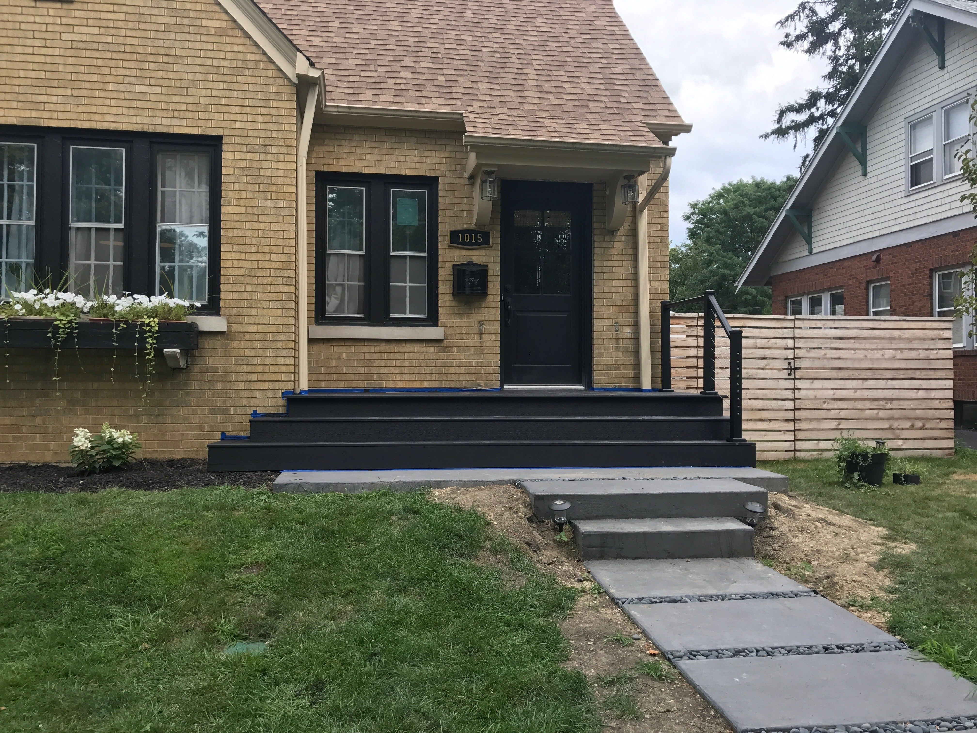 Gallery | BLACK MODERN DECK - Picture 7830 | Decks.com