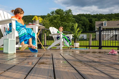 Kid Friendly Composite Decking For Barefoot Fun