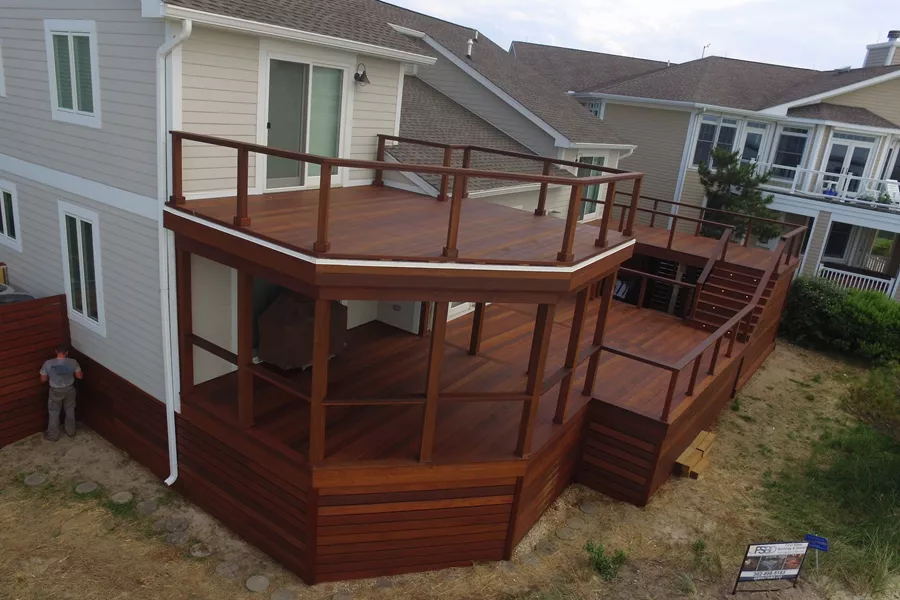Large IPE Deck with Cable Rail