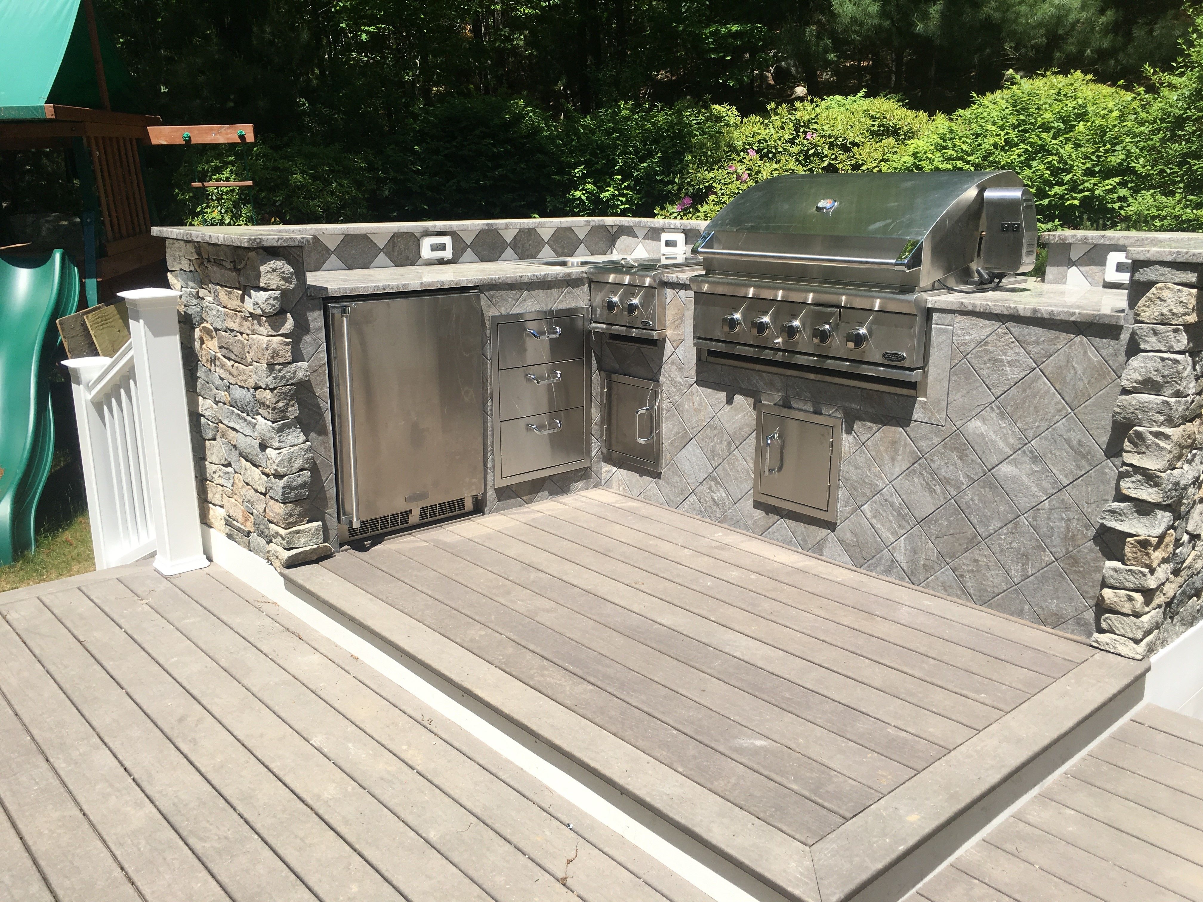 Outdoor Kitchen And Deck Picture 7757 Decks Com By Trex